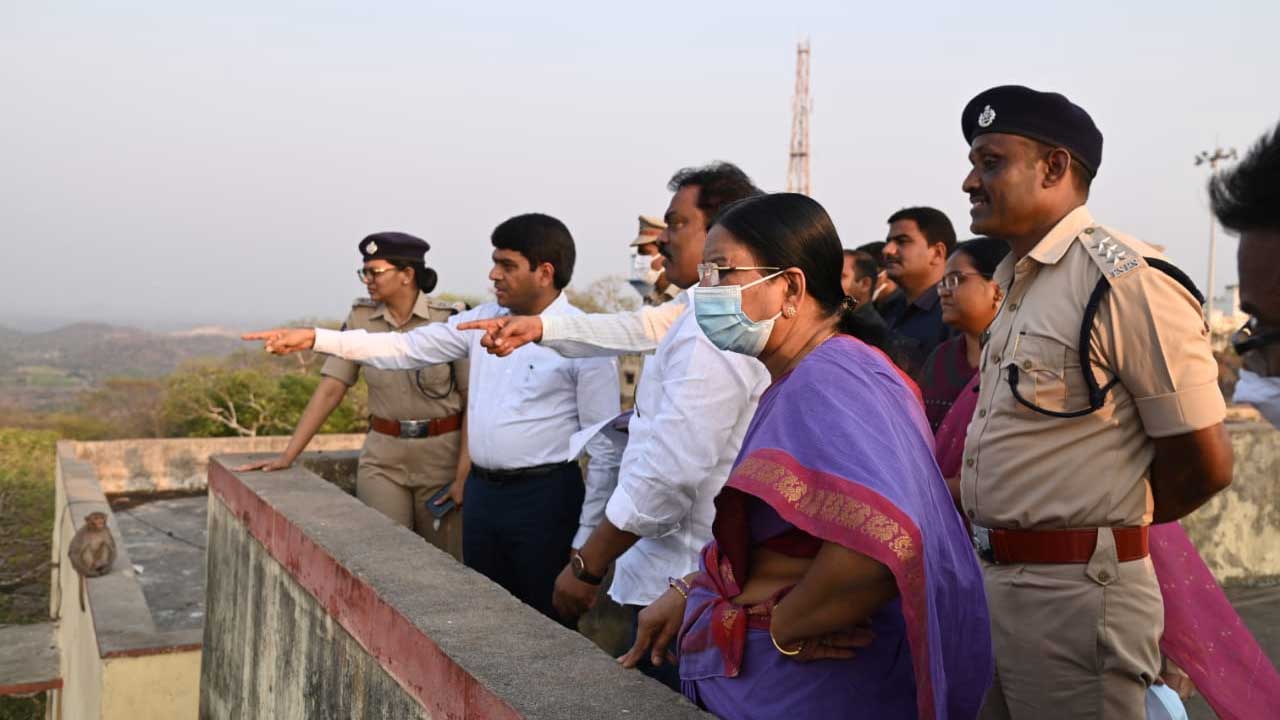 కొండగట్టులో సీఎం పర్యటన ఏర్పాట్లను పరిశీలించిన కలెక్టర్‌