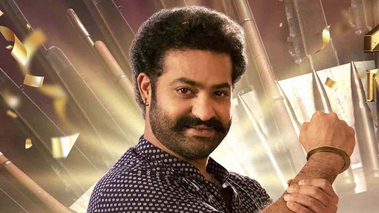 జూనియర్ ఎన్టీఆర్ ట్విట్టర్‌లో ఫాలో అయ్యే ఏకైక వ్యక్తి ఆయనే..!