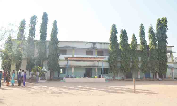 ఈశ్వరమాదారంలో విద్యావికాసం