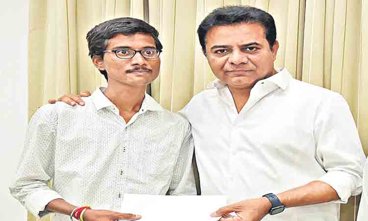 పేదింటి బిడ్డలకు మంత్రి కేటీఆర్‌ అండ