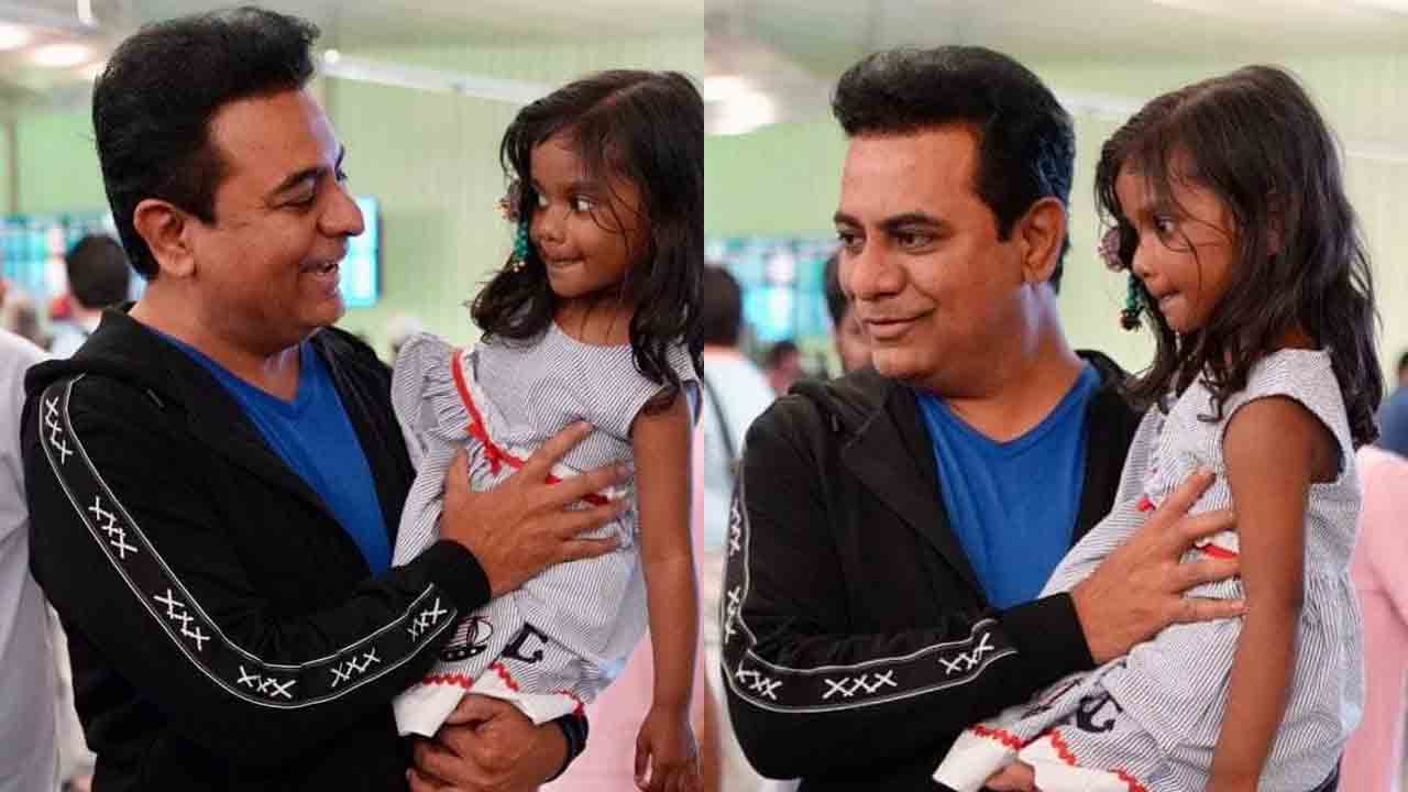కికోతో ఫోటో దిగిన కేటీఆర్.. ప్రశంసలు కురిపిస్తూ ట్వీట్