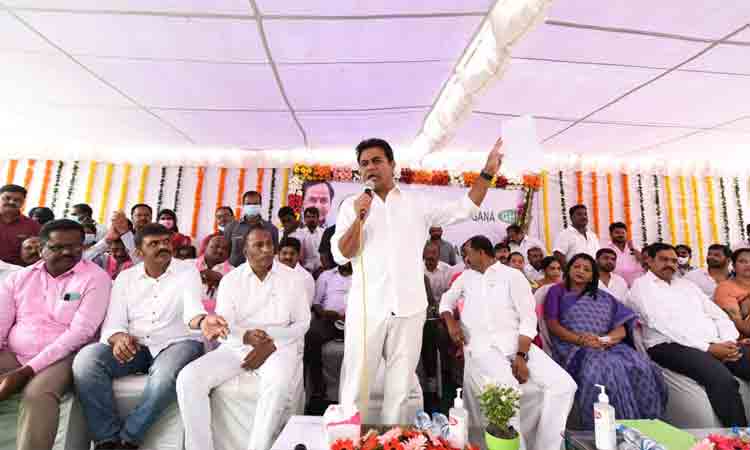 వ‌చ్చే నెల నుంచి కొత్త పెన్ష‌న్లు : మంత్రి కేటీఆర్