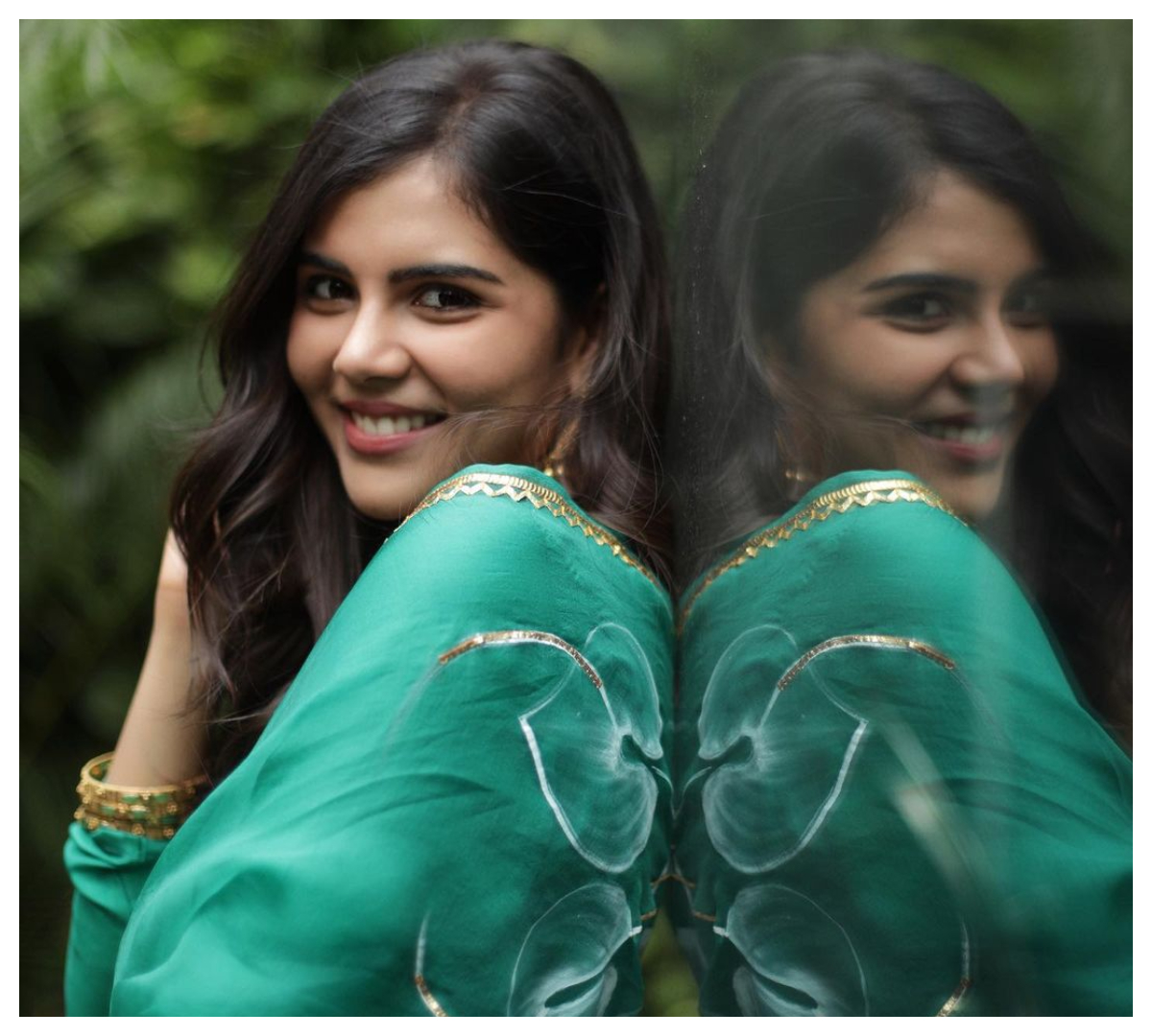 Kalyani Priyadarshan | గ్రీన్ కలర్ డ్రెస్‌లో కైపెక్కిస్తున్న కల్యాణి ప్రియదర్శన్..