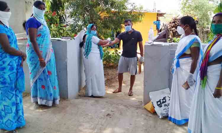 ఆరోగ్య వారధులు.. ఆశ వర్కర్లు!