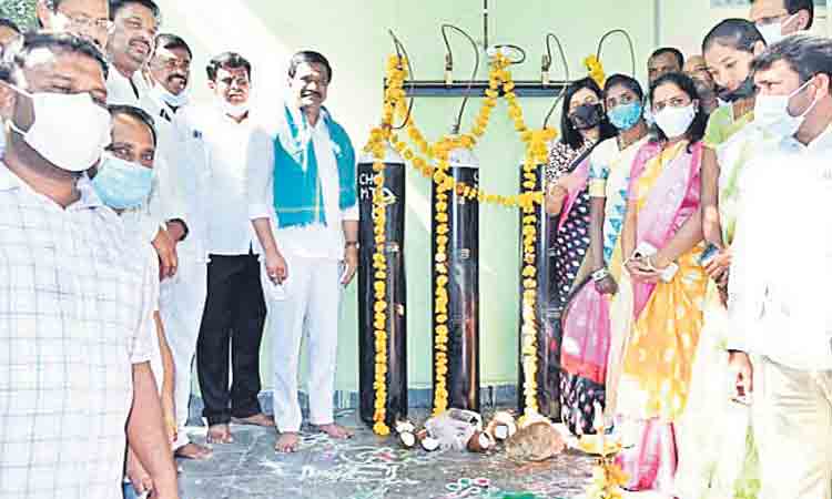 అభివృద్ధిలో తనదైన ముద్ర