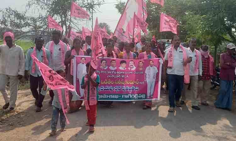 ప్రజా చైతన్యయాత్రకు విశేష స్పందన