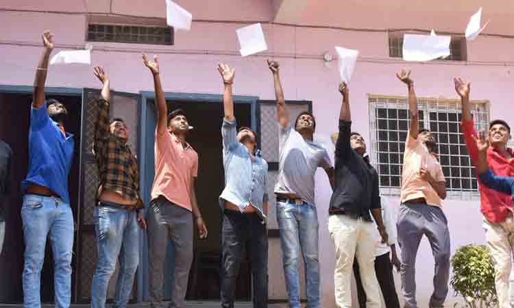 మన ఉద్యోగాలు మనకే..