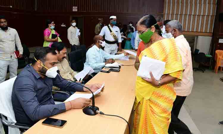 ప్రజావాణికి 184 దరఖాస్తులు