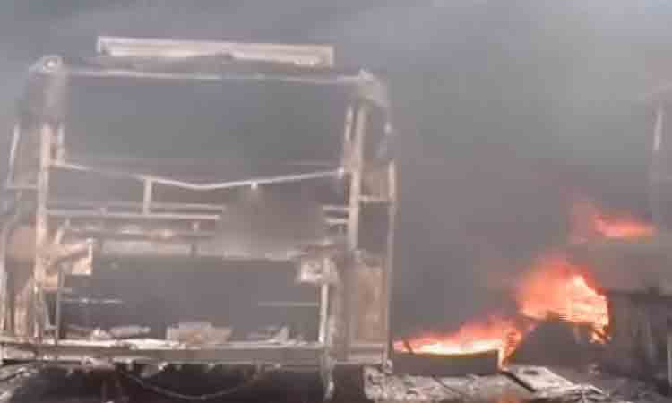 కావేరి ట్రావెల్స్ బ‌స్సులు ద‌గ్ధం.. రూ. 6 కోట్ల న‌ష్టం