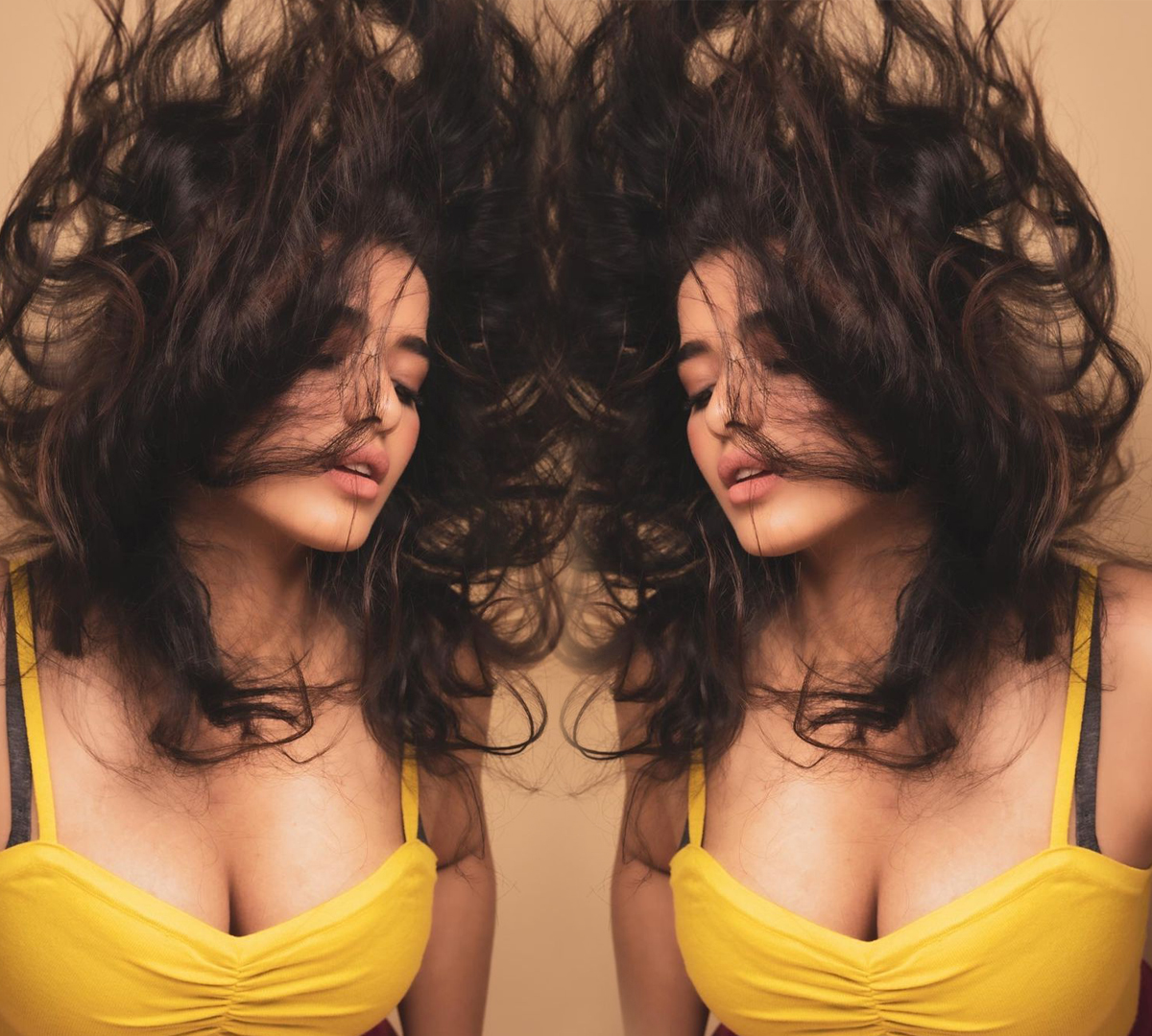 Ketika Sharma | రొమాంటిక్‌గా కేతిక శ‌ర్మ‌.. వైరల్ స్టిల్స్