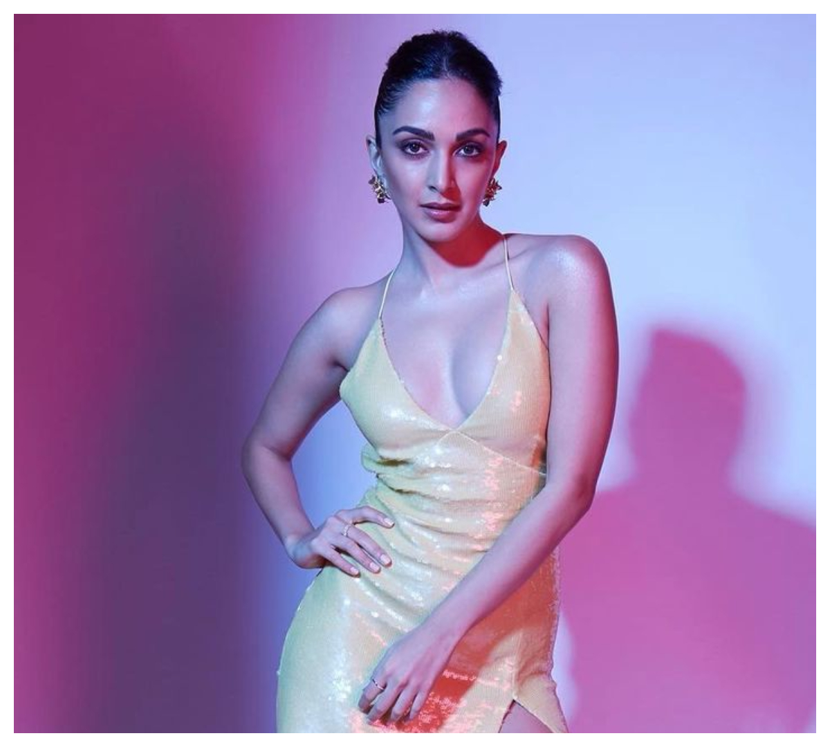 Kiara Advani | మెరిసే డ్రెస్‌లో కియారా అద్వానీ సొగసులు..