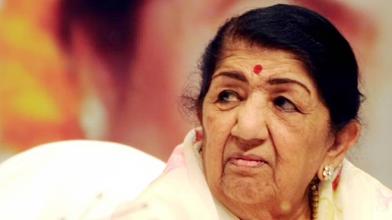 లతాజీ పేరిట ‘ఇంటర్నేషనల్‌ కాలేజ్‌ ఆఫ్ మ్యూజిక్‌’ నెలకొల్పనున్న మహారాష్ట్ర సర్కారు