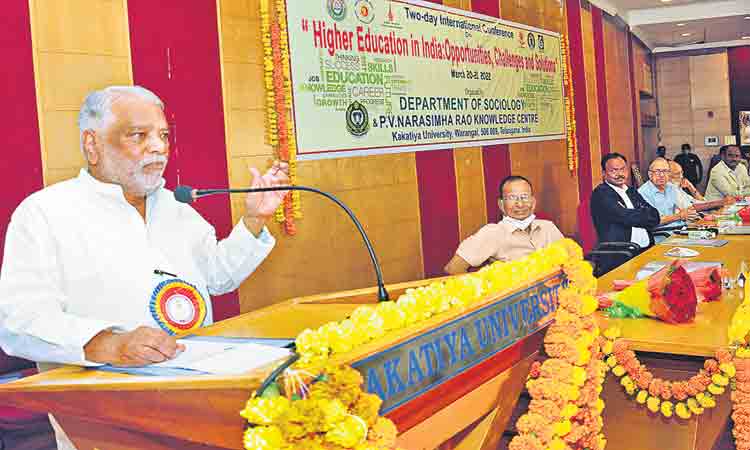 అందరికి చేరేలా ఉన్నత విద్య