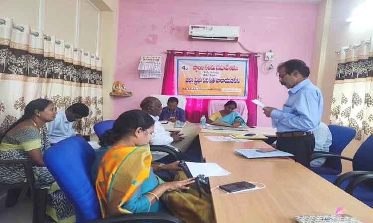 రైతు కల్లాలను పూర్తి చేయాలి