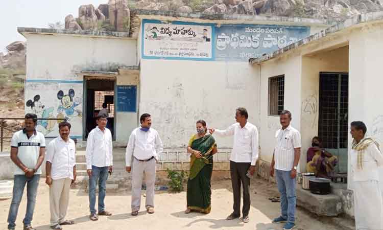 ‘మన ఊరు-మన బడి’ జయప్రదం చేయాలి