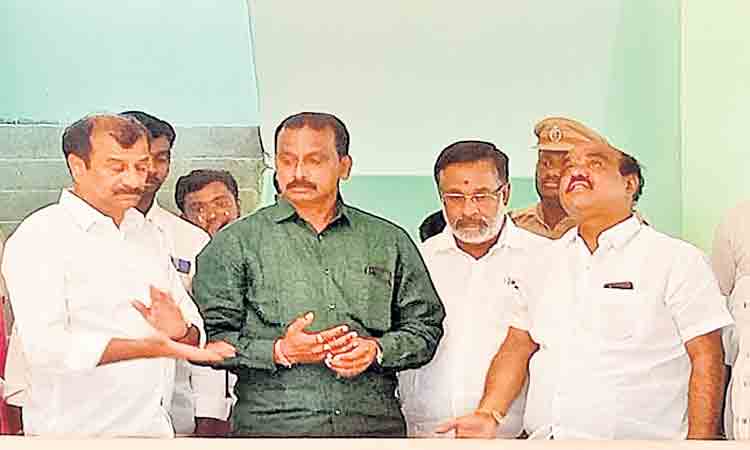 రైతుల సంక్షేమానికి ప్రభుత్వం పెద్దపీట