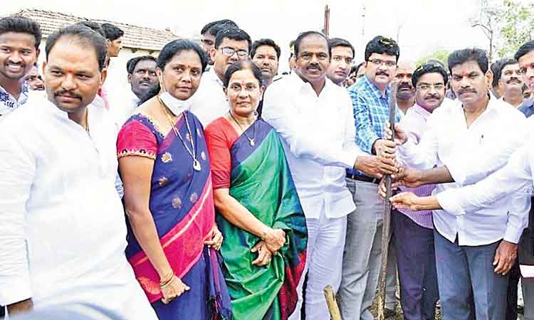 దళితులంతా కోటీశ్వరులవ్వాలి