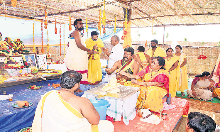 అమ్మా.. పాహిమాం