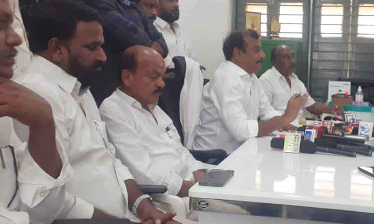 దేశంలో పరిశ్రమల కార్పొరేటీకరణ గర్హనీయం: ఎంపీ కొత్త ప్రభాకర్‌రెడ్డి