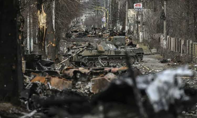 పోర్ట్‌సిటీ మరియుపోల్‌ను చుట్టుముట్టిన రష్యా బలగాలు