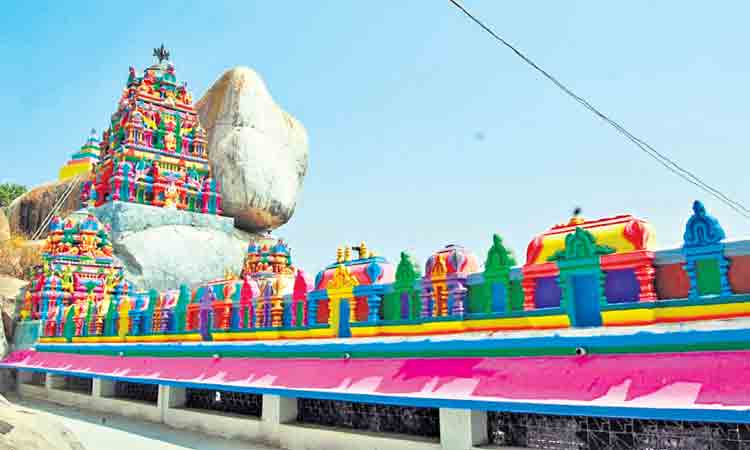 పురాతన ఆలయాలకు పూర్వవైభవం