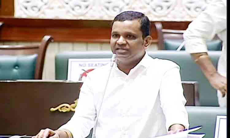 పీహెచ్‌సీలను అప్‌గ్రేడ్‌ చేయండి