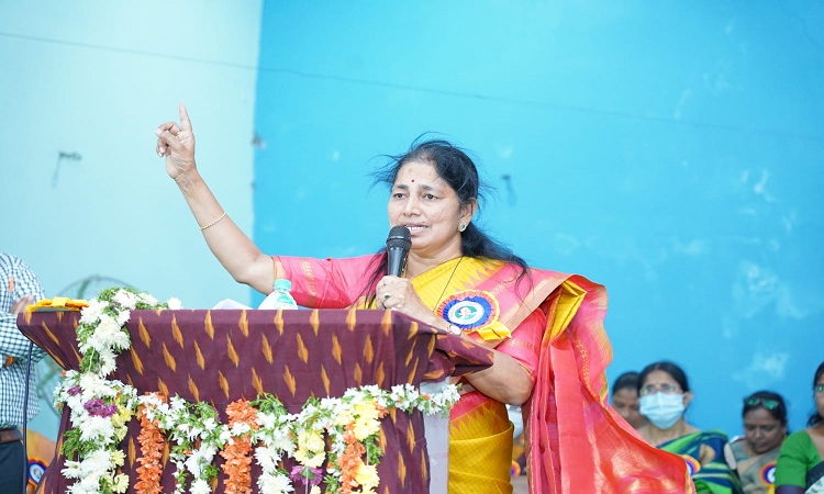 అన్ని రంగాల్లో సమాన అవకాశాలు