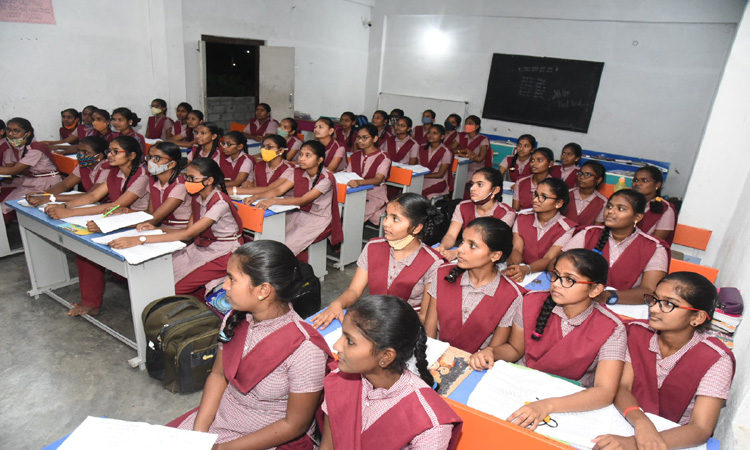 గురుకులాల్లో గ్రాడ్యుయేషన్‌