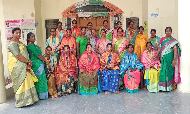 మహిళల సంక్షేమానికి ప్రభుత్వం కృషి