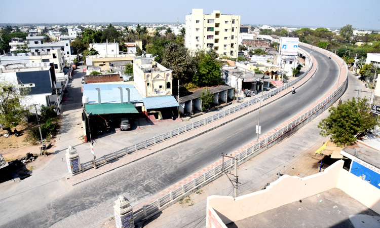 నడినెత్తిన 43.5 డిగ్రీలు