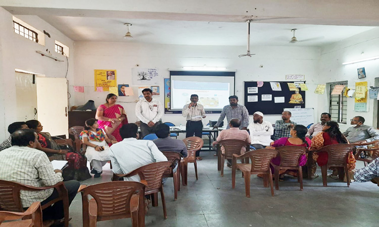 ఇంగ్లిష్‌ బోధనకు అడుగులు