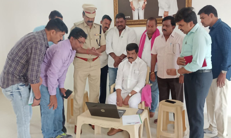 స్థానికులకే 95శాతం కొలువులు