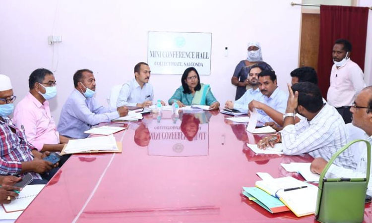 పాఠశాలల అభివృద్ధికే ‘మన ఊరు -మన బడి’