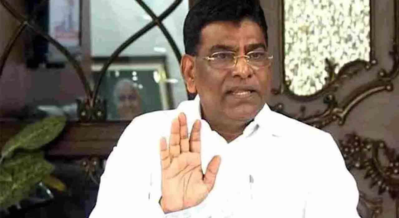 తెలంగాణ బిడ్డ‌లు భార‌తీయులు కాదా? ఎందుకీ వివ‌క్ష‌?