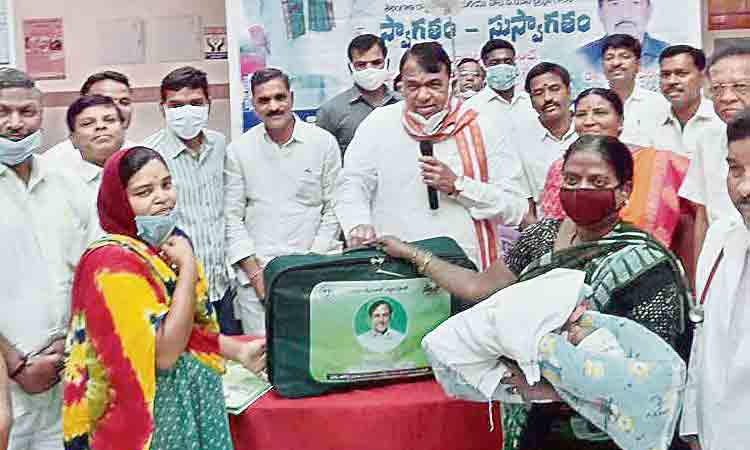 మహిళలు అన్నిరంగాల్లో రాణిస్తున్నారు..