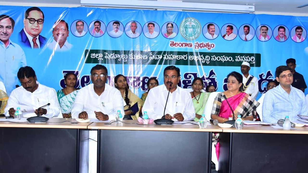 దళిత బంధును ఎవరూ ఆపలేరు : మంత్రి నిరంజన్‌రెడ్డి