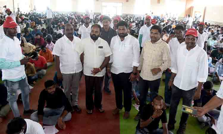 నిరుద్యోగ యువతకు చేయూత!