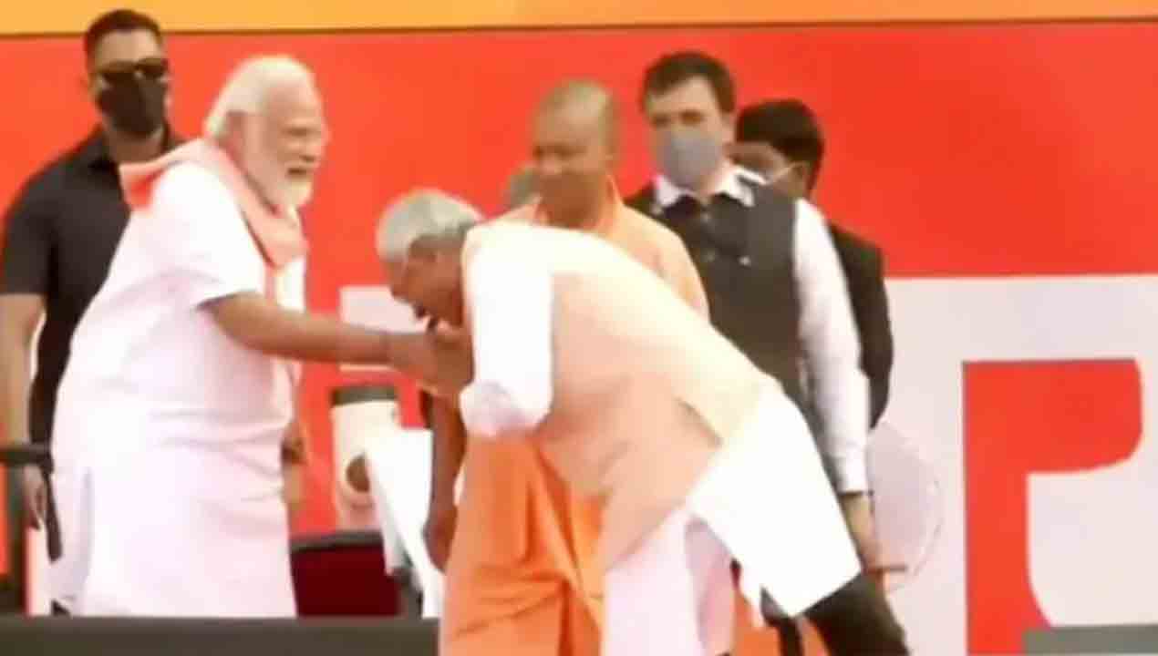 మోదీకి వంగి వంగి దండాలు పెట్టిన నితీశ్‌… ఆయన పాత ప్రసంగాన్ని గుర్తు చేసిన ఆర్జేడీ