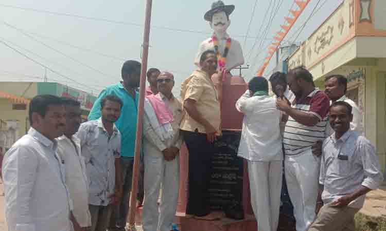 భగత్‌సింగ్‌కు ఘన నివాళులు