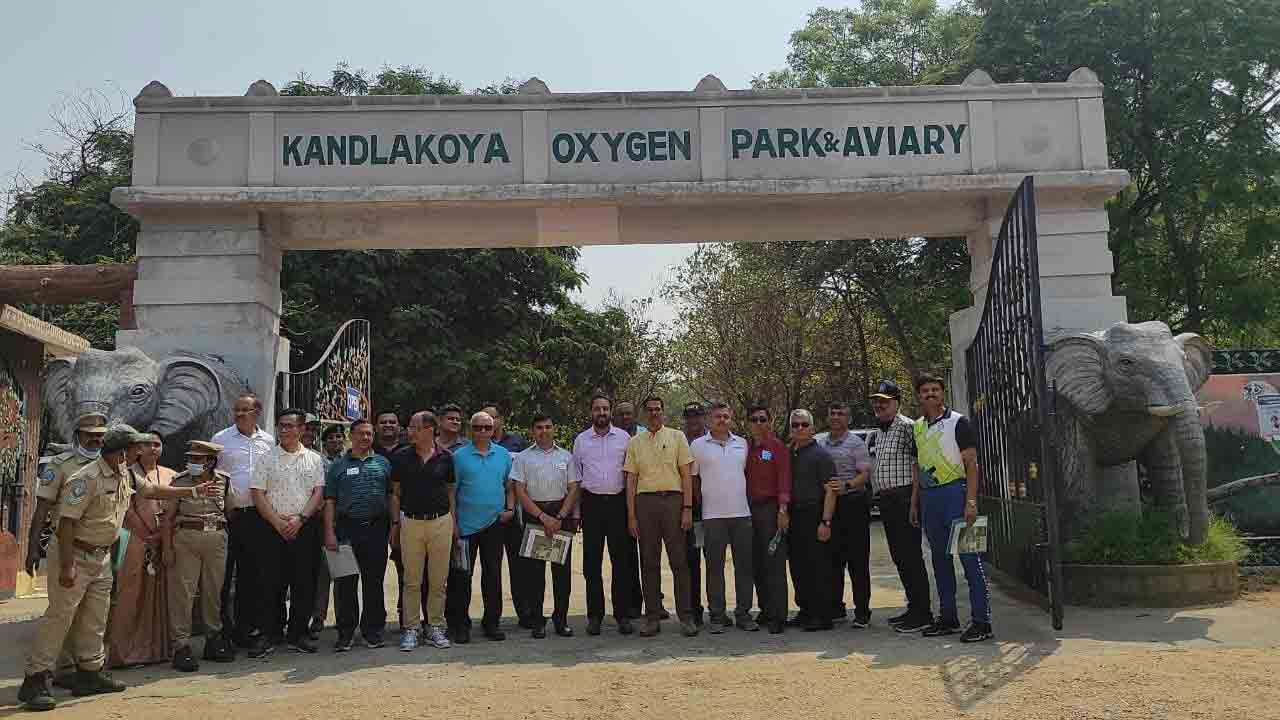 కండ్ల‌కోయ ఆక్సిజ‌న్ పార్క్‌లో నేష‌న‌ల్ డిఫెన్స్ కాలేజీ బృందం ప‌ర్య‌ట‌న‌