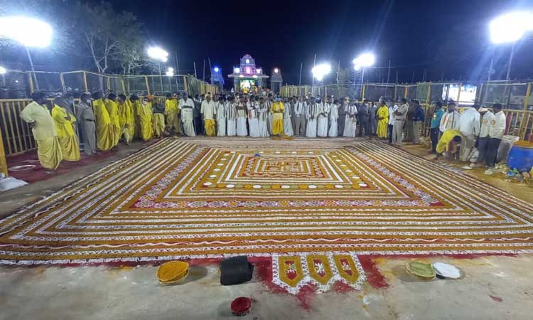 భక్తిశ్రద్ధలతో కొమురవెల్లి మల్లన్న పెద్దపట్నం