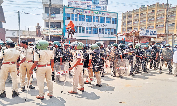 వద్దనుకున్నదే జరుగుతున్నది