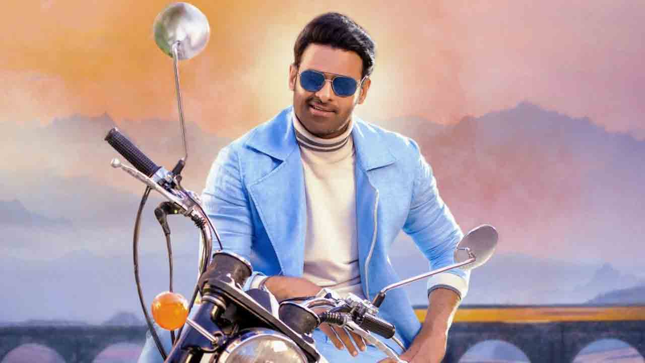 ప్రభాస్ ఎదుగుదలను బాలీవుడ్ తట్టుకోలేకపోతుందా.. అందుకే ఇలా..?