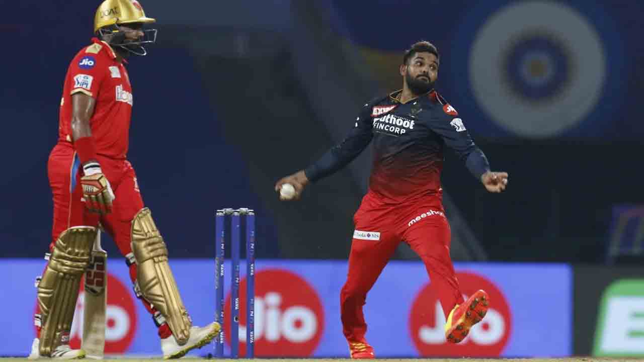 RCB | బెంగళూరు చెత్తగా బౌలింగ్ చేసింది.. ఓటమిపై మాజీ క్రికెటర్ కామెంట్స్