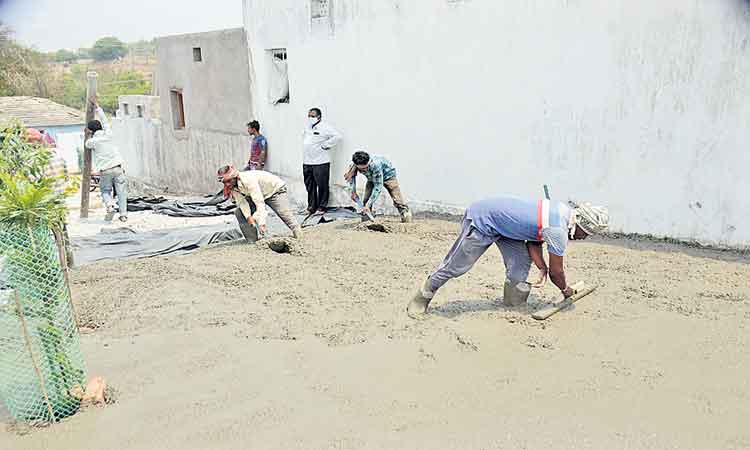 అంతర్గత రోడ్లకు మహర్దశ