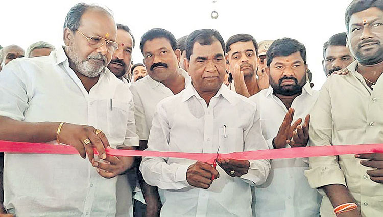 ఉచిత కోచింగ్‌ను సద్వినియోగం చేసుకోండి