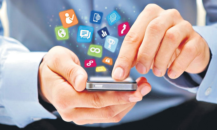 సోషల్‌ మీడియా అధికంగా వాడితే సమయం వృథా