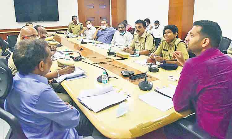 రోడ్డు ప్రమాదాల నివారణకు చర్యలు