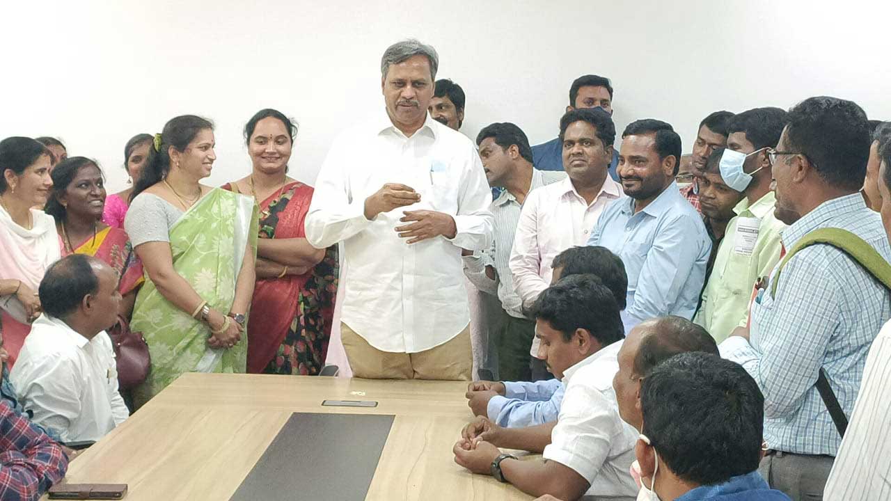 సీఎం కేసీఆర్‌, ప్రభుత్వానికి ధన్యవాదాలు తెలిపిన కాంట్రాక్టు ఉద్యోగులు