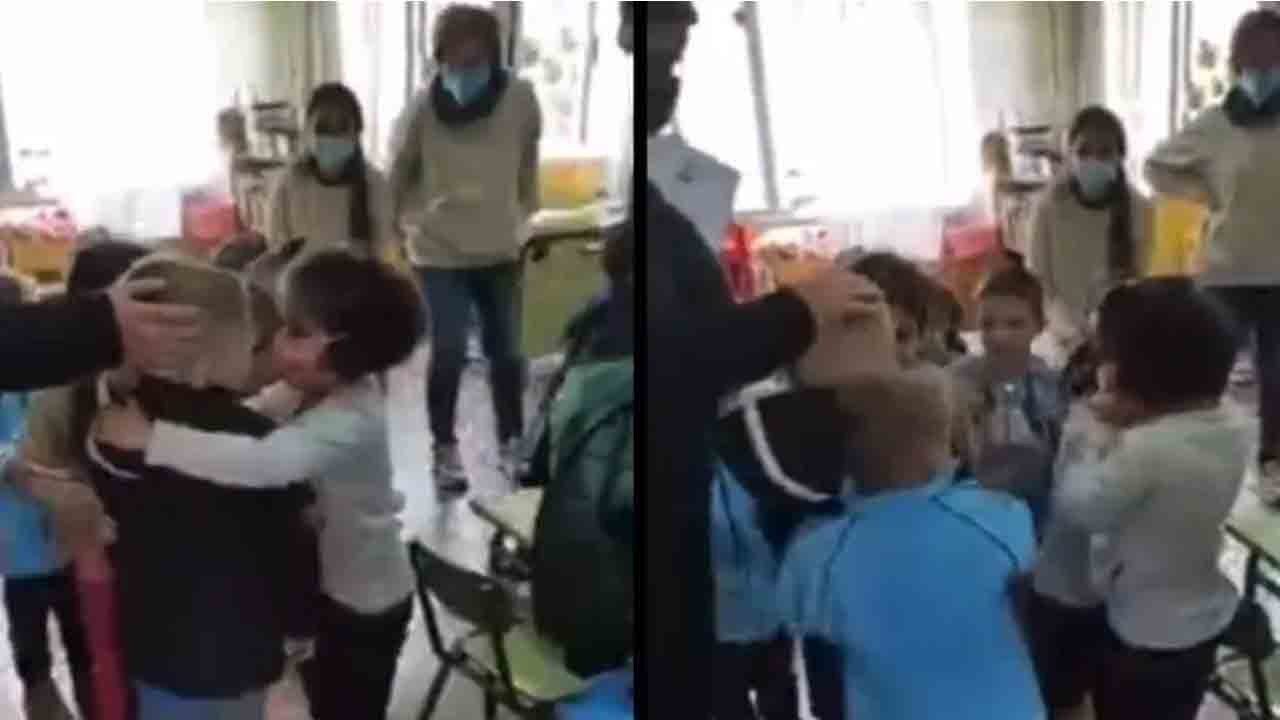 వైర‌ల్ వీడియో :  స్పెయిన్ స్కూల్‌లో ఉక్రెయిన్ చిన్నారిని అక్కున చేర్చుకున్న క్లాస్‌మేట్స్‌!